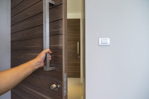 Comment ouvrir une porte claquée sans abîmer la serrure